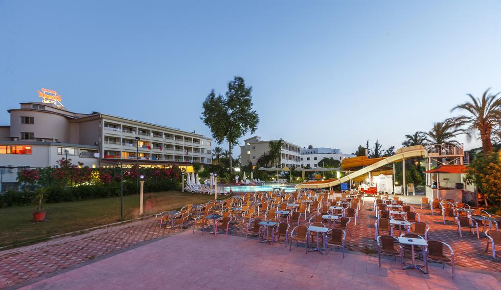 Venus Hotel Side Exterior photo