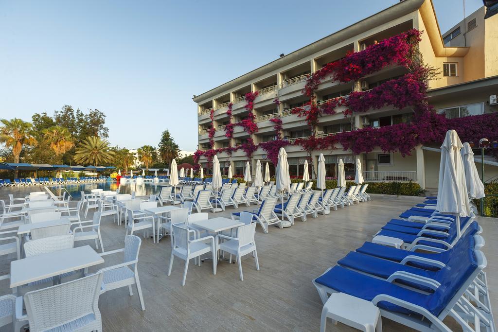 Venus Hotel Side Exterior photo
