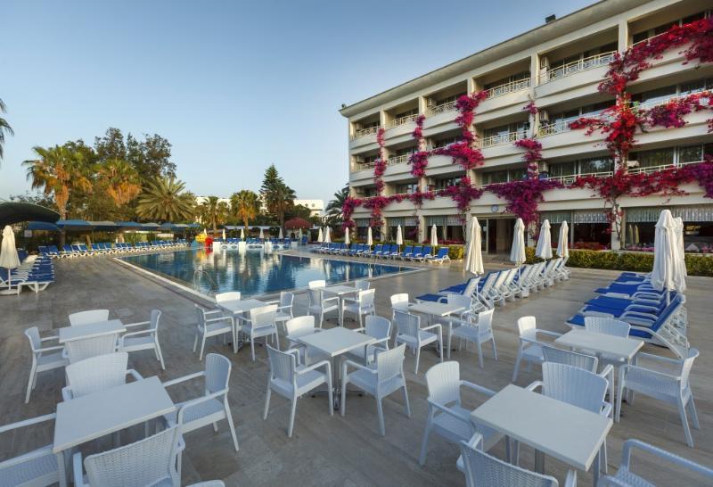 Venus Hotel Side Exterior photo
